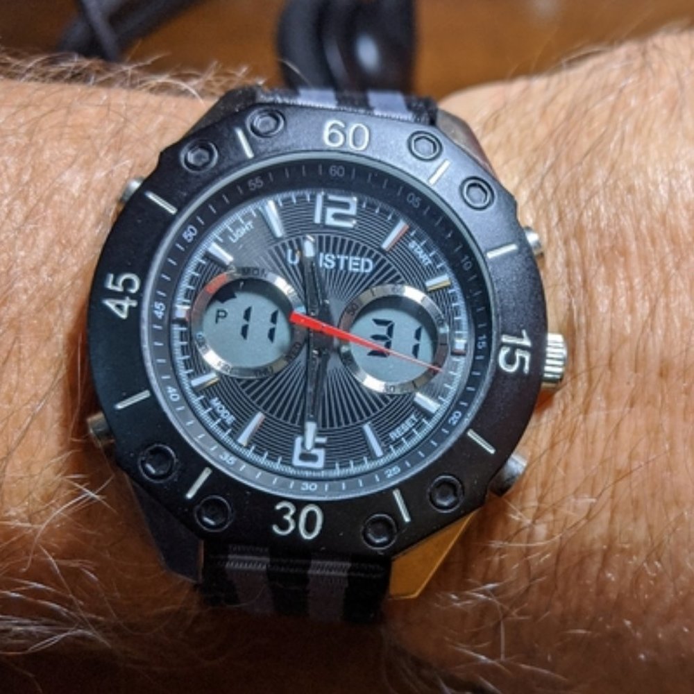 Unlisted UL1159 City Streets Watch